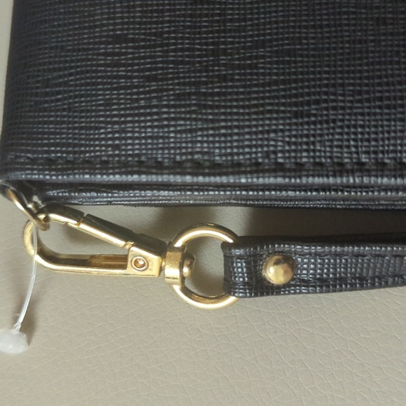 NWOT "bebe los angeles" Women's Black Wallet Gold Logo & Accents w/Wrist Strap - Picture 5 of 8